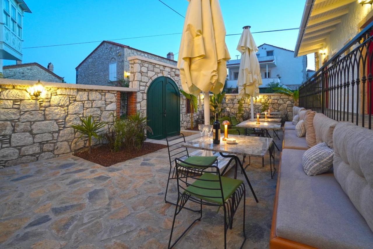 Pom Alacati Boutique Otel Çeşme Luaran gambar