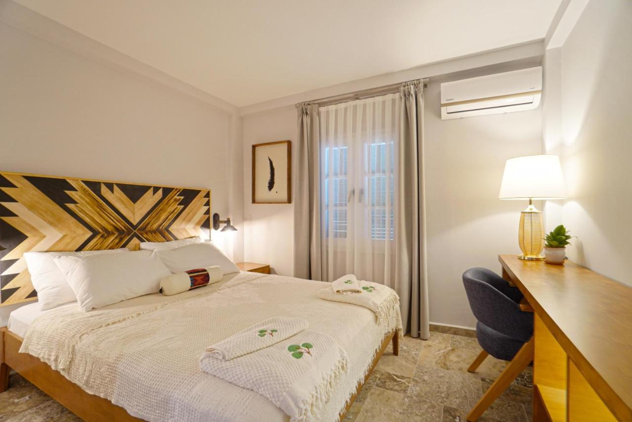 Pom Alacati Boutique Otel Çeşme Luaran gambar