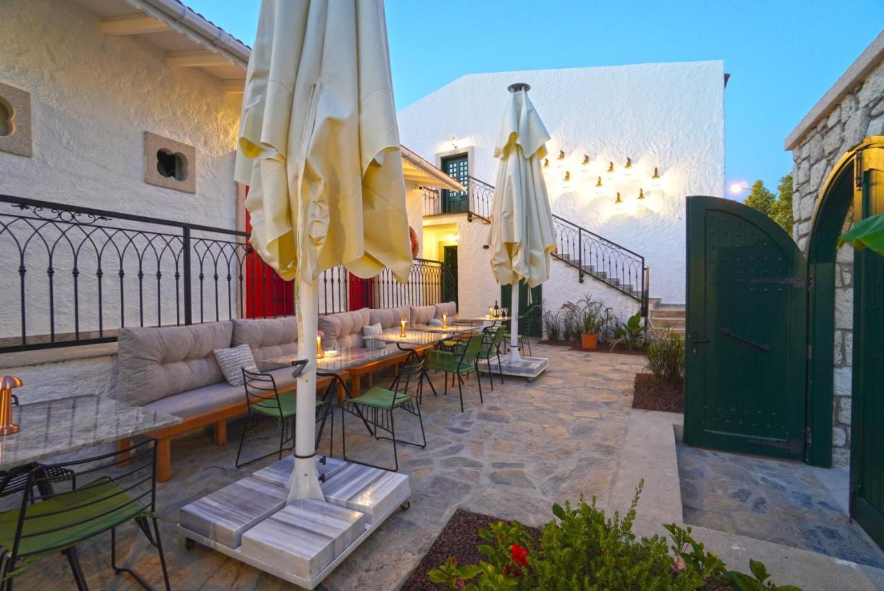 Pom Alacati Boutique Otel Çeşme Luaran gambar
