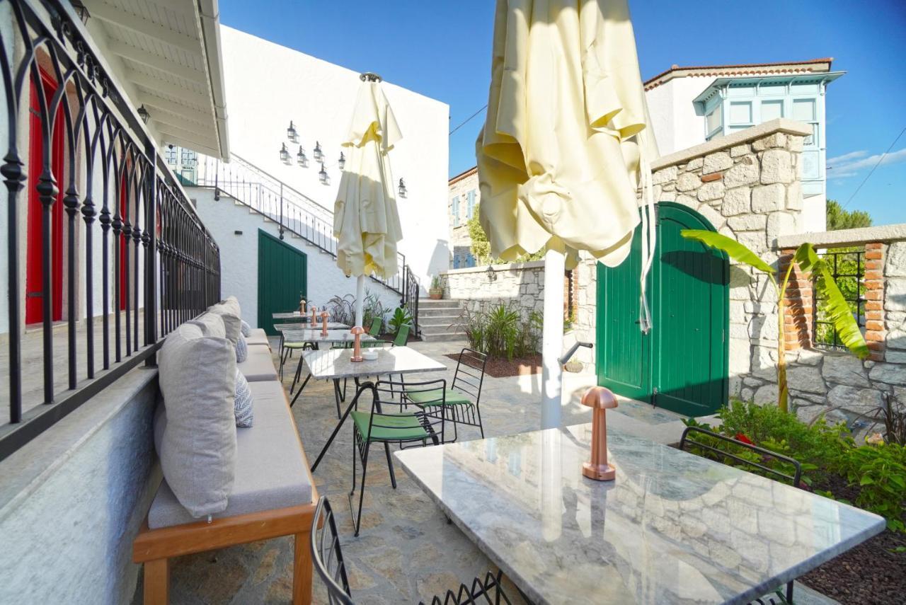 Pom Alacati Boutique Otel Çeşme Luaran gambar