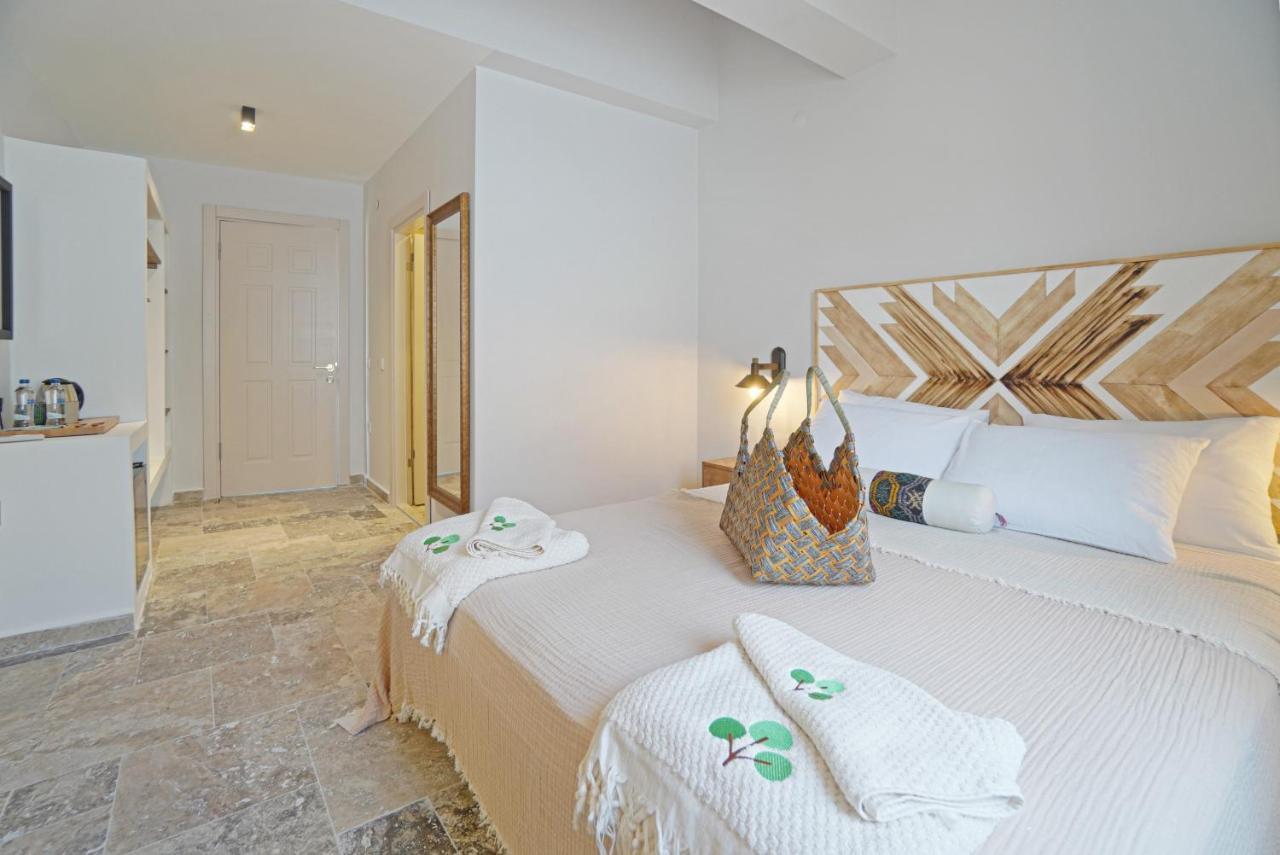Pom Alacati Boutique Otel Çeşme Luaran gambar