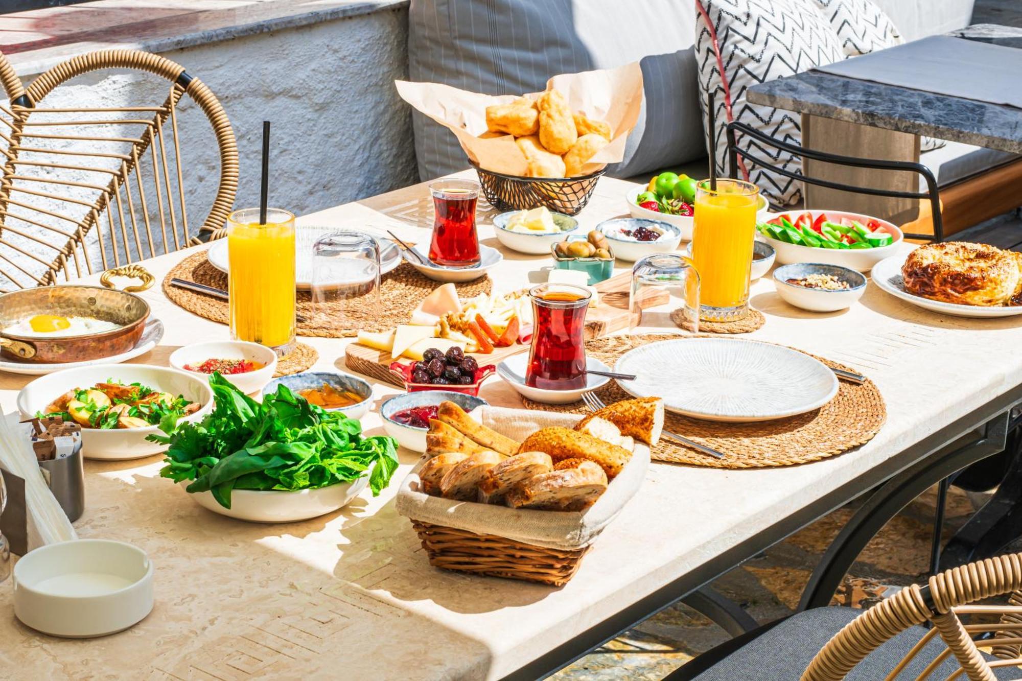 Pom Alacati Boutique Otel Çeşme Luaran gambar