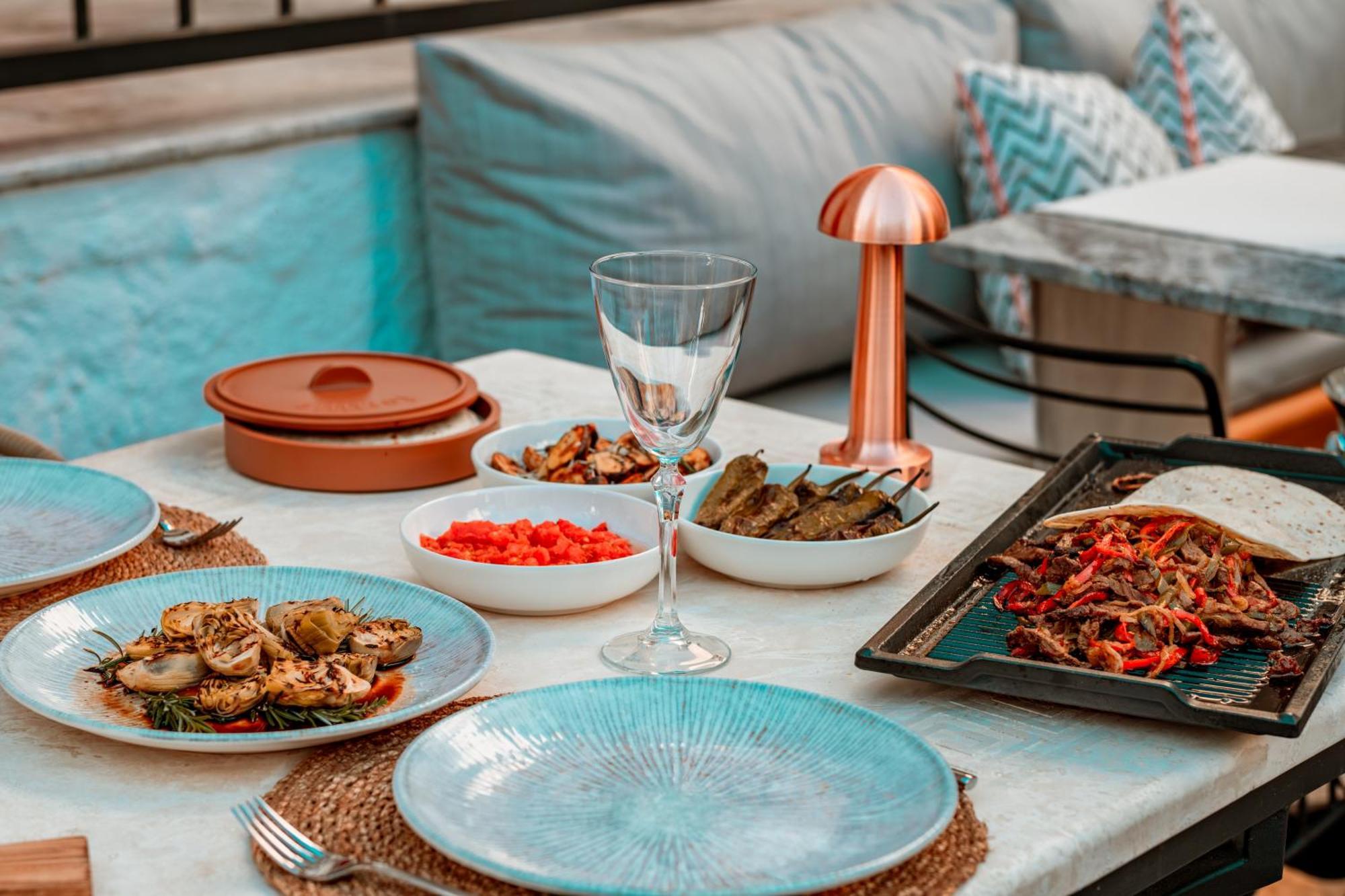 Pom Alacati Boutique Otel Çeşme Luaran gambar