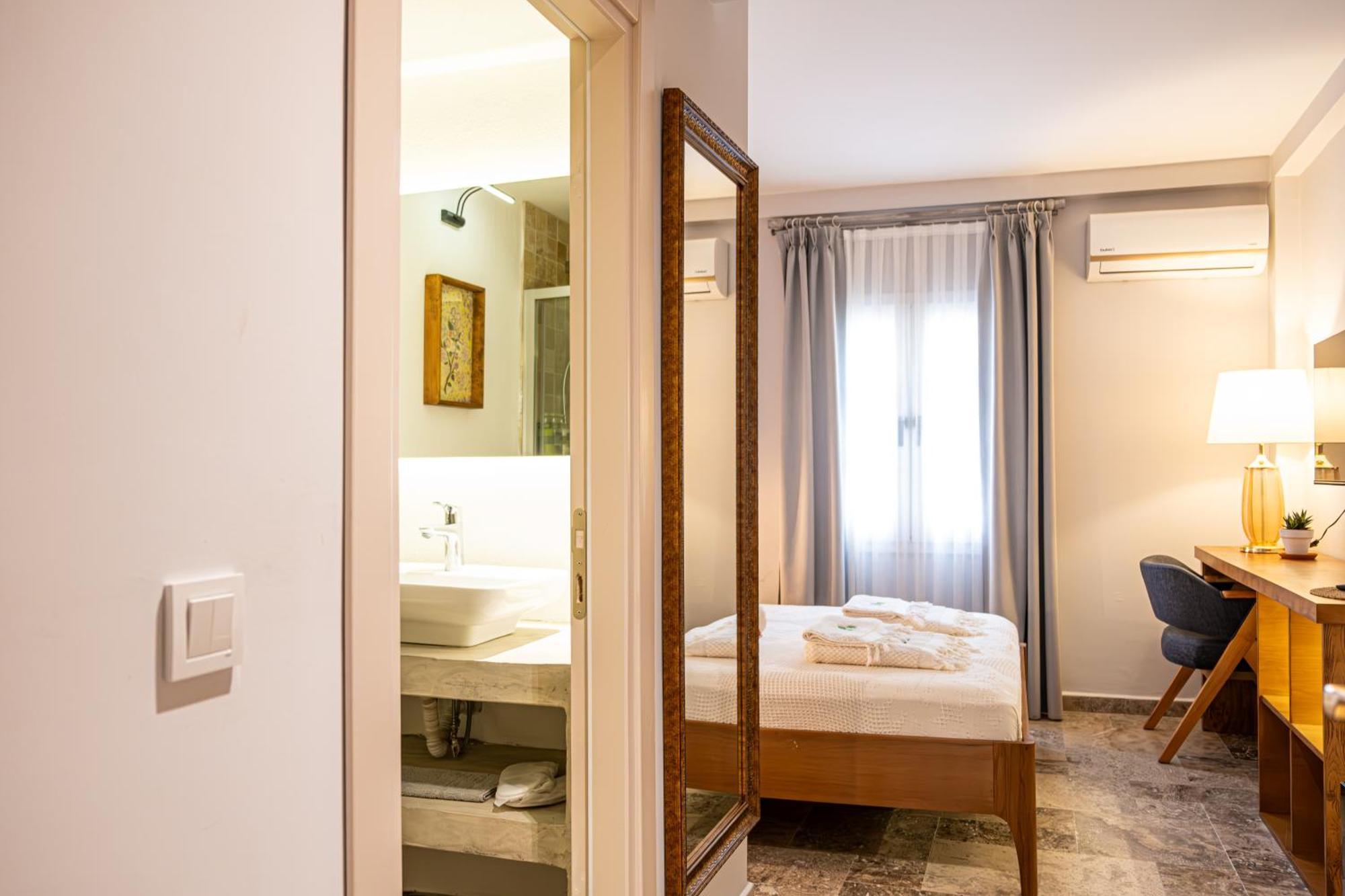 Pom Alacati Boutique Otel Çeşme Luaran gambar