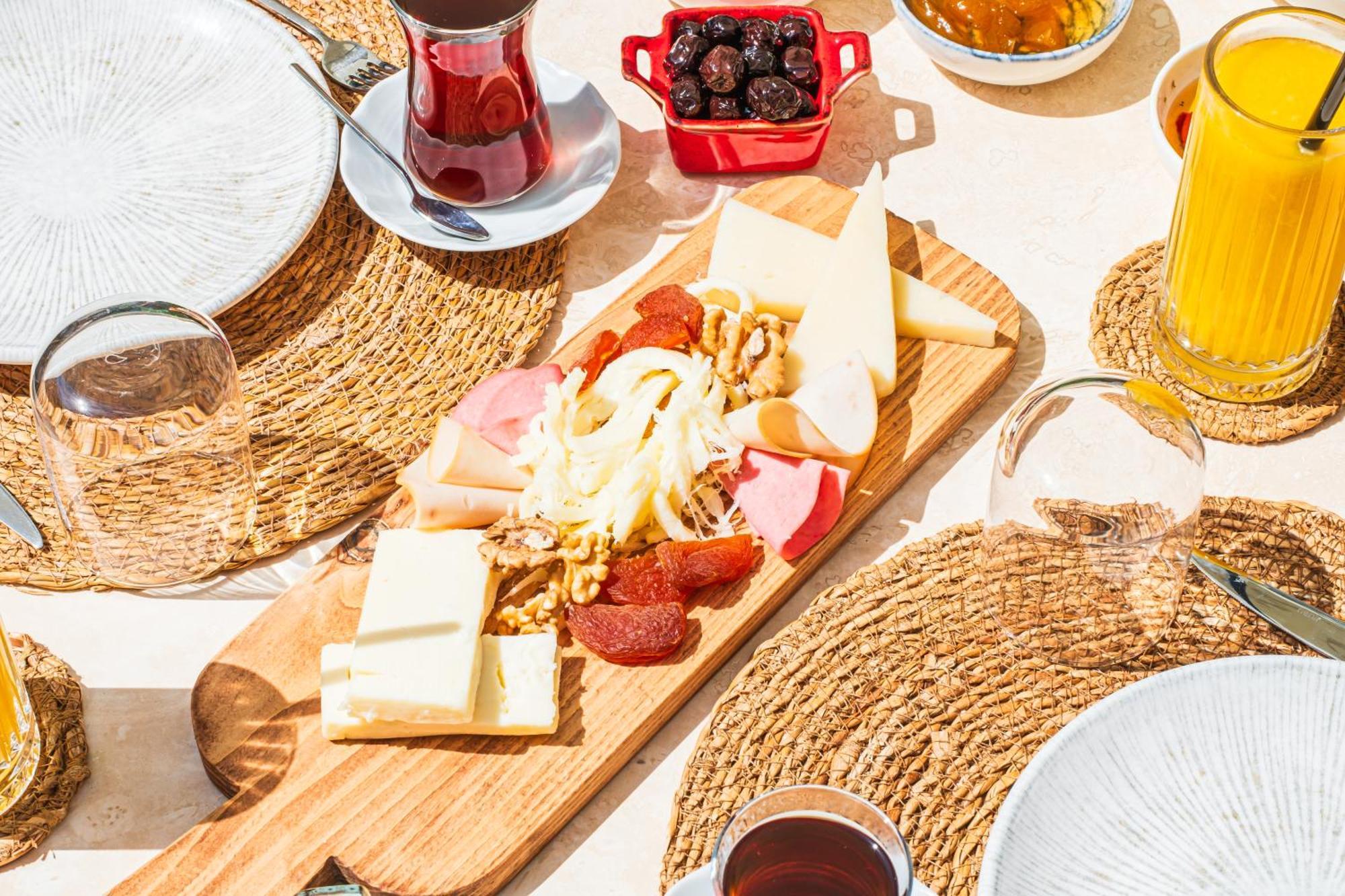 Pom Alacati Boutique Otel Çeşme Luaran gambar
